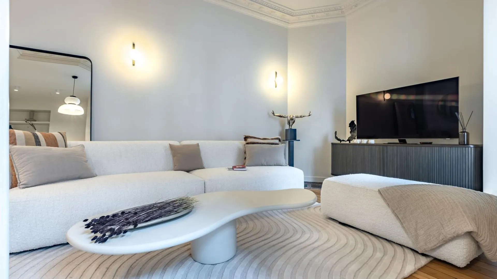 Apartment Luxury Appartment Near Louvre -Topquartier- Near Metro Paris France